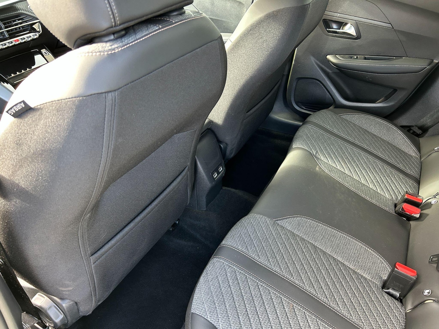 Used Peugeot E-208 2024 for sale - 76360616: Photo 24