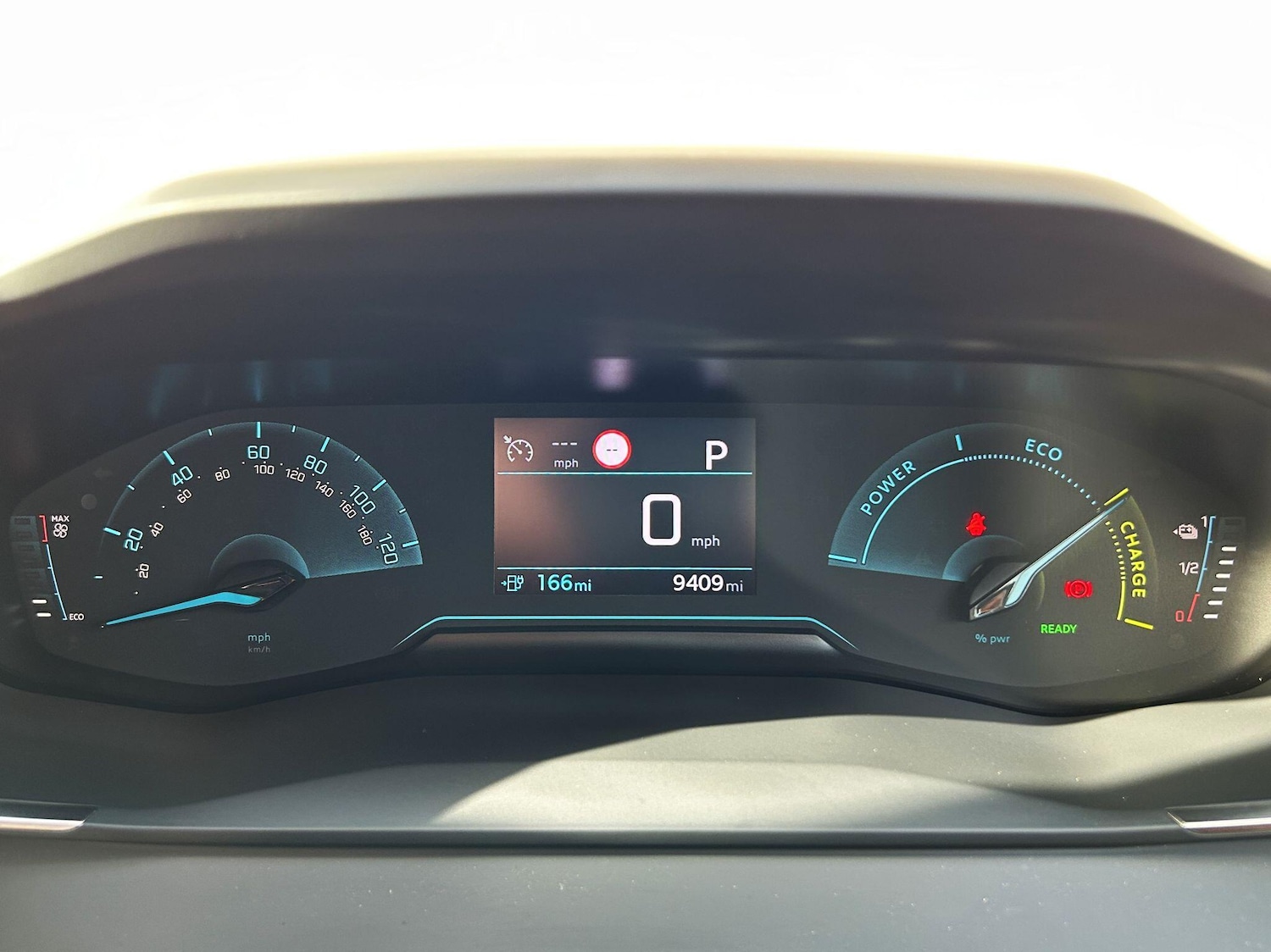 Used Peugeot E-208 2024 for sale - 76360616: Photo 3