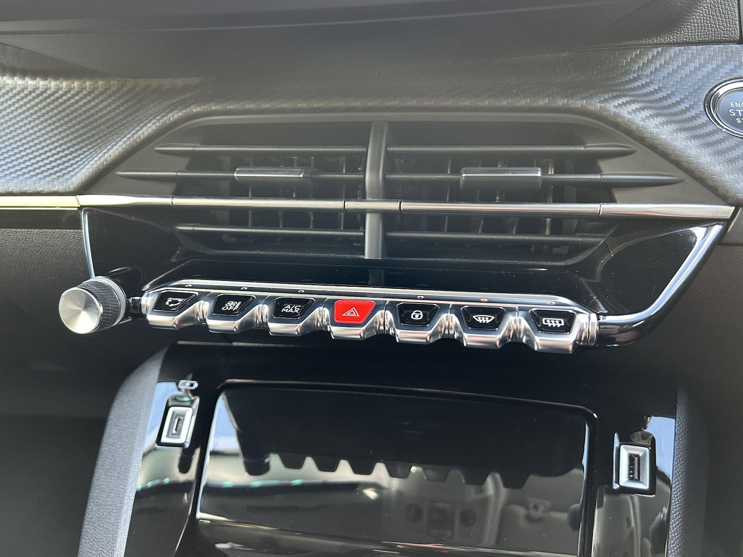 Used Peugeot E-208 2024 for sale - 76360616: Photo 36