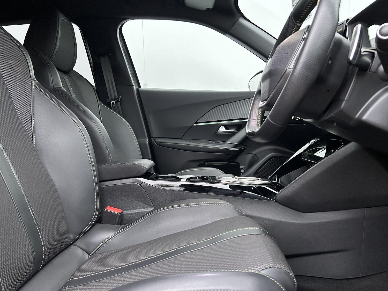 Used Peugeot 2008 for sale - 77242493: Photo 11