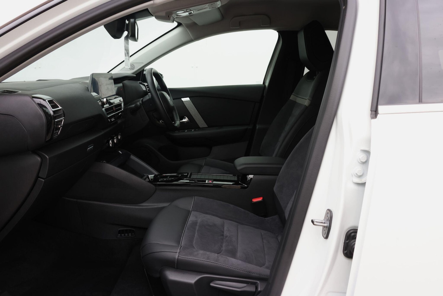 Used Citroen e-C4 2024 for sale - 76200294: Photo 14