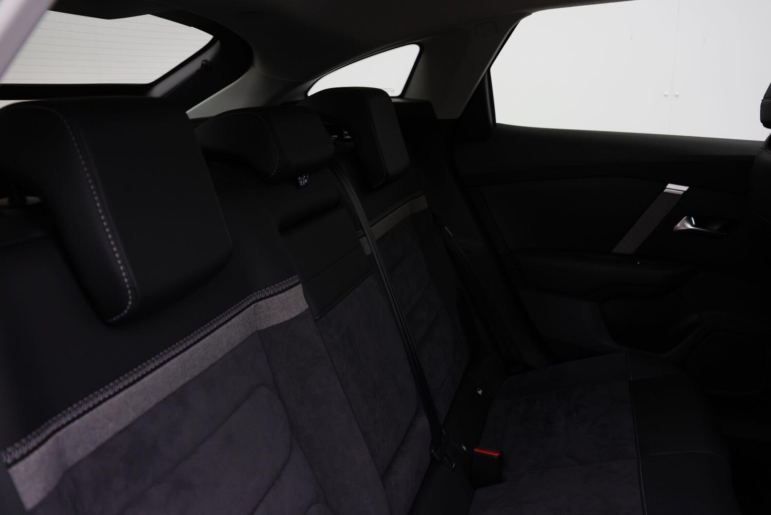 Used Citroen e-C4 2024 for sale - 76200294: Photo 40