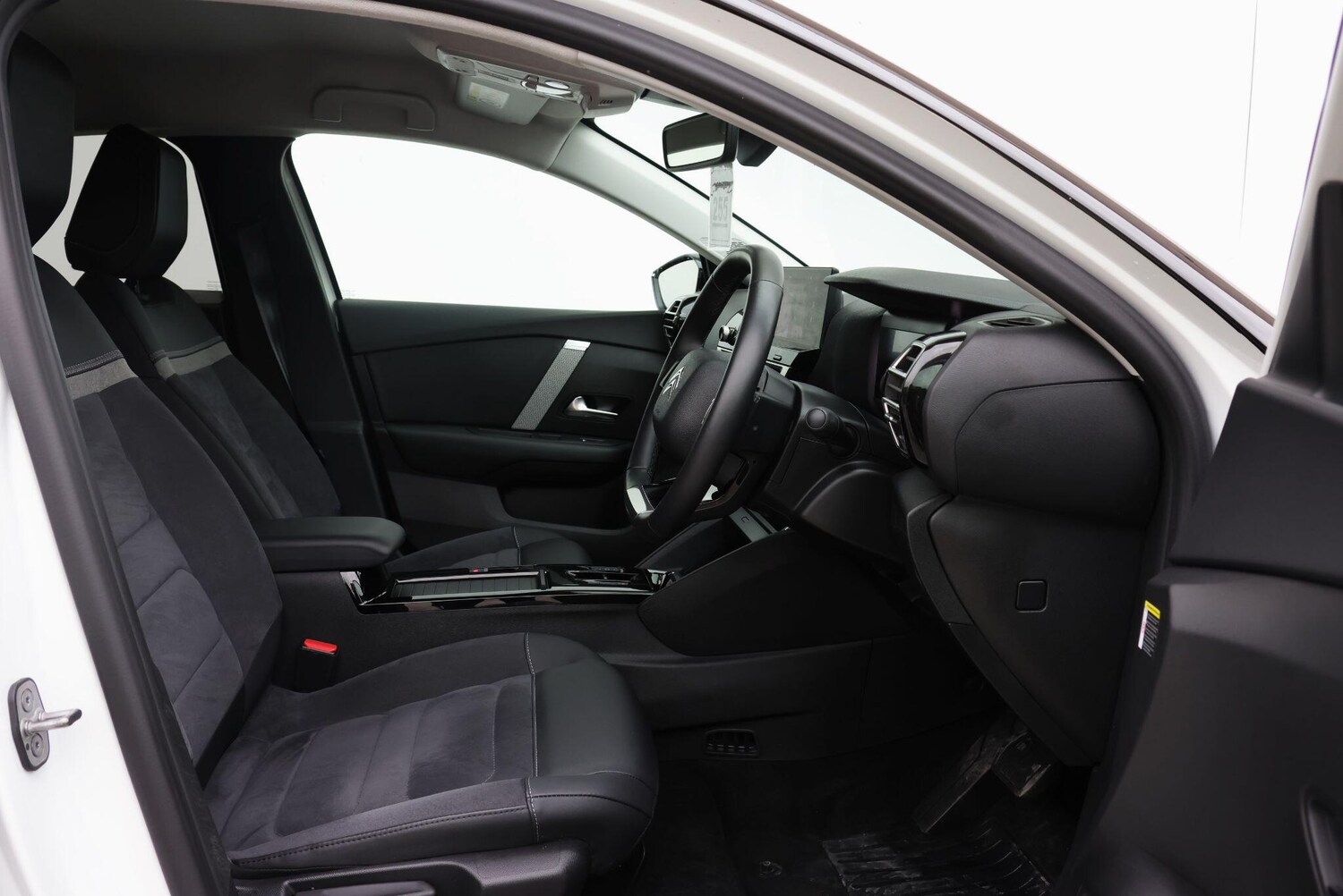 Used Citroen e-C4 2024 for sale - 76200294: Photo 44