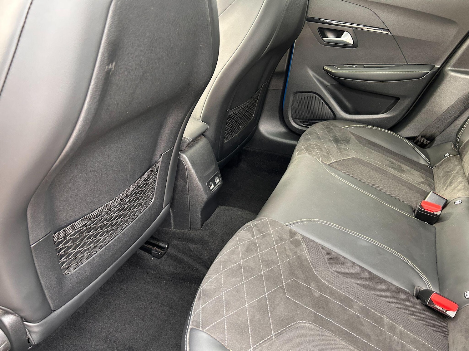 Used Peugeot E-208 2021 for sale - 76657898: Photo 26