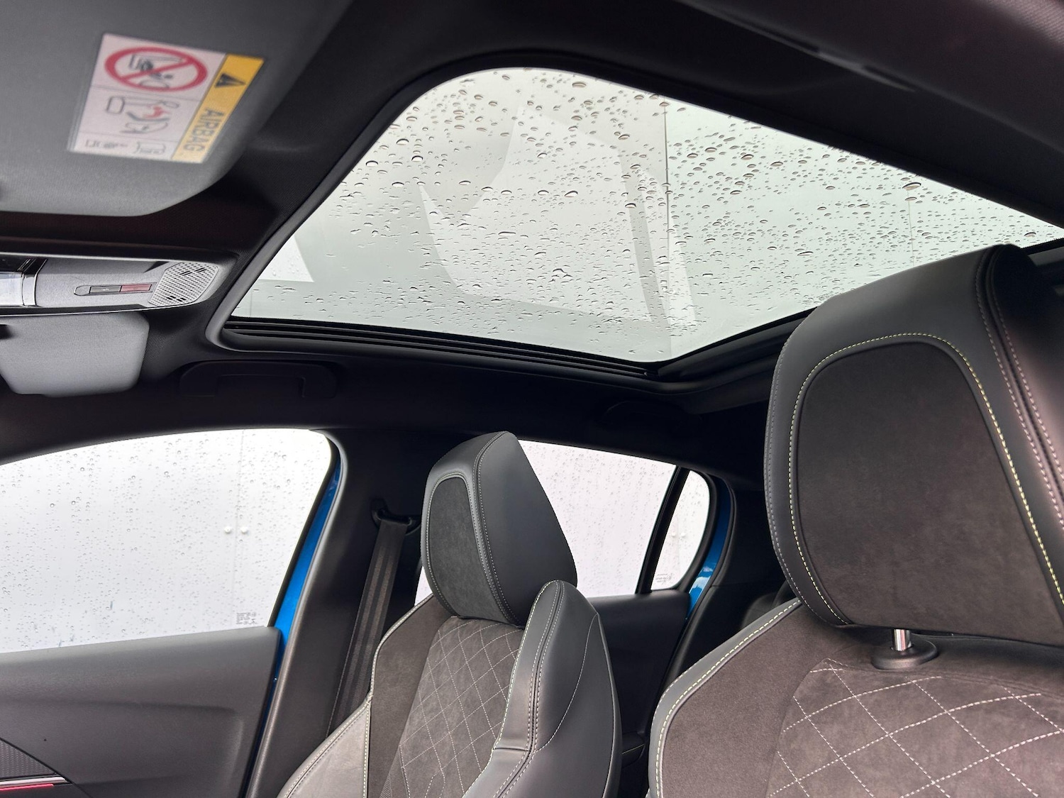 Used Peugeot E-208 2021 for sale - 76657898: Photo 31