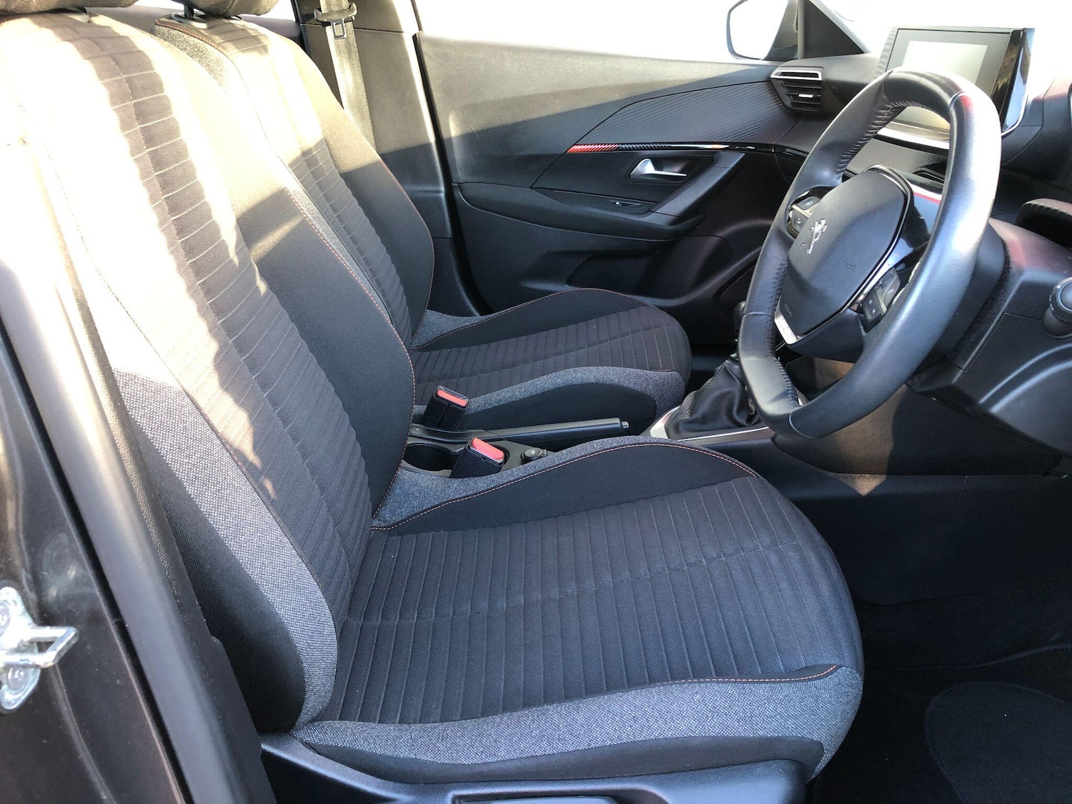 Used Peugeot 2008 2022 for sale - 76689959: Photo 17