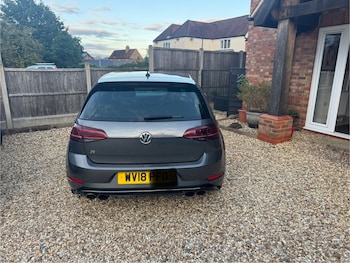 Used Volkswagen Golf 2018 for sale - 75428988: Photo