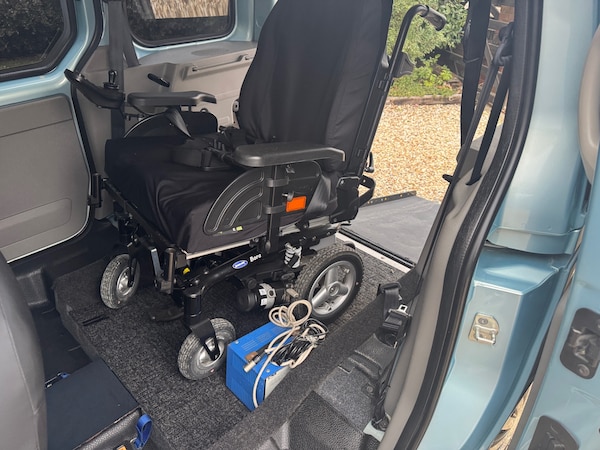 Used Renault Kangoo 2010 for sale - 75638536: Photo 28