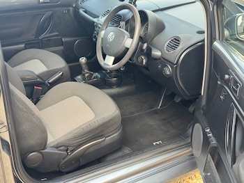 Used Volkswagen Beetle 2011 for sale - 75753570: Photo