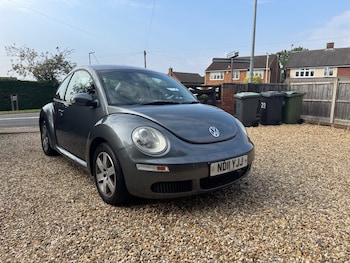 Used Volkswagen Beetle 2011 for sale - 75753570: Photo