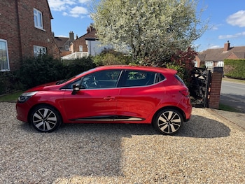Used Renault Clio 2016 for sale - 76287322: Photo 2
