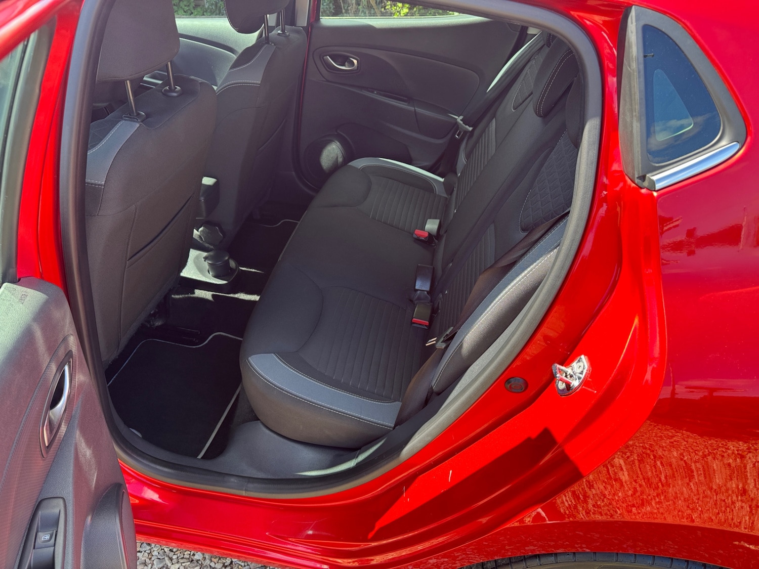 Used Renault Clio 2016 for sale - 76287322: Photo 4