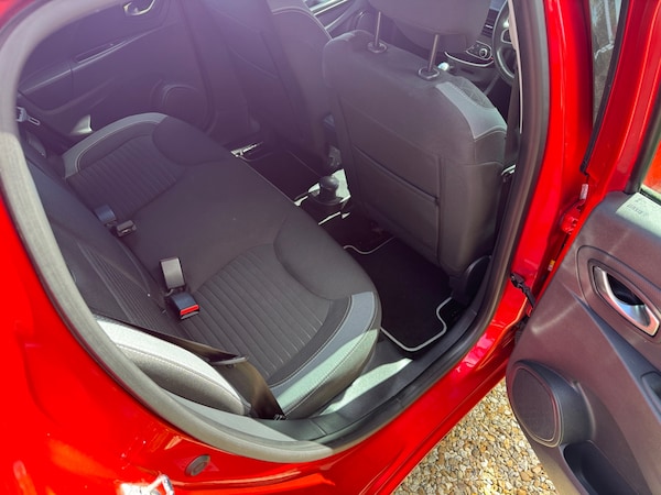Used Renault Clio 2016 for sale - 76287322: Photo 5