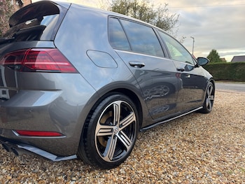 Used Volkswagen Golf 2018 for sale - 78976551: Photo