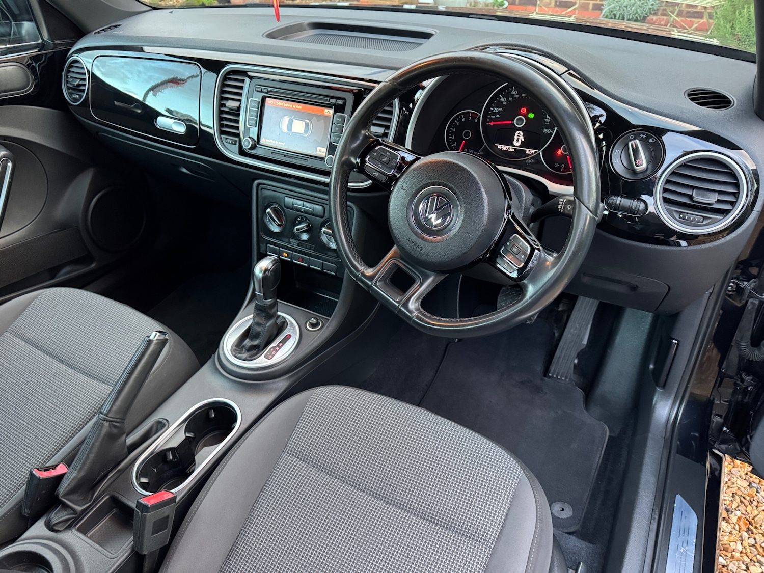 Used Volkswagen Beetle 2012 for sale - 77225930: Photo 14