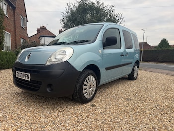 Used Renault Kangoo 2010 for sale - 76853538: Photo