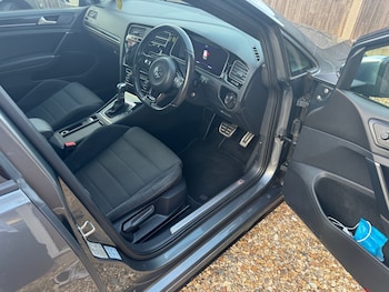 Used Volkswagen Golf 2018 for sale - 75753598: Photo