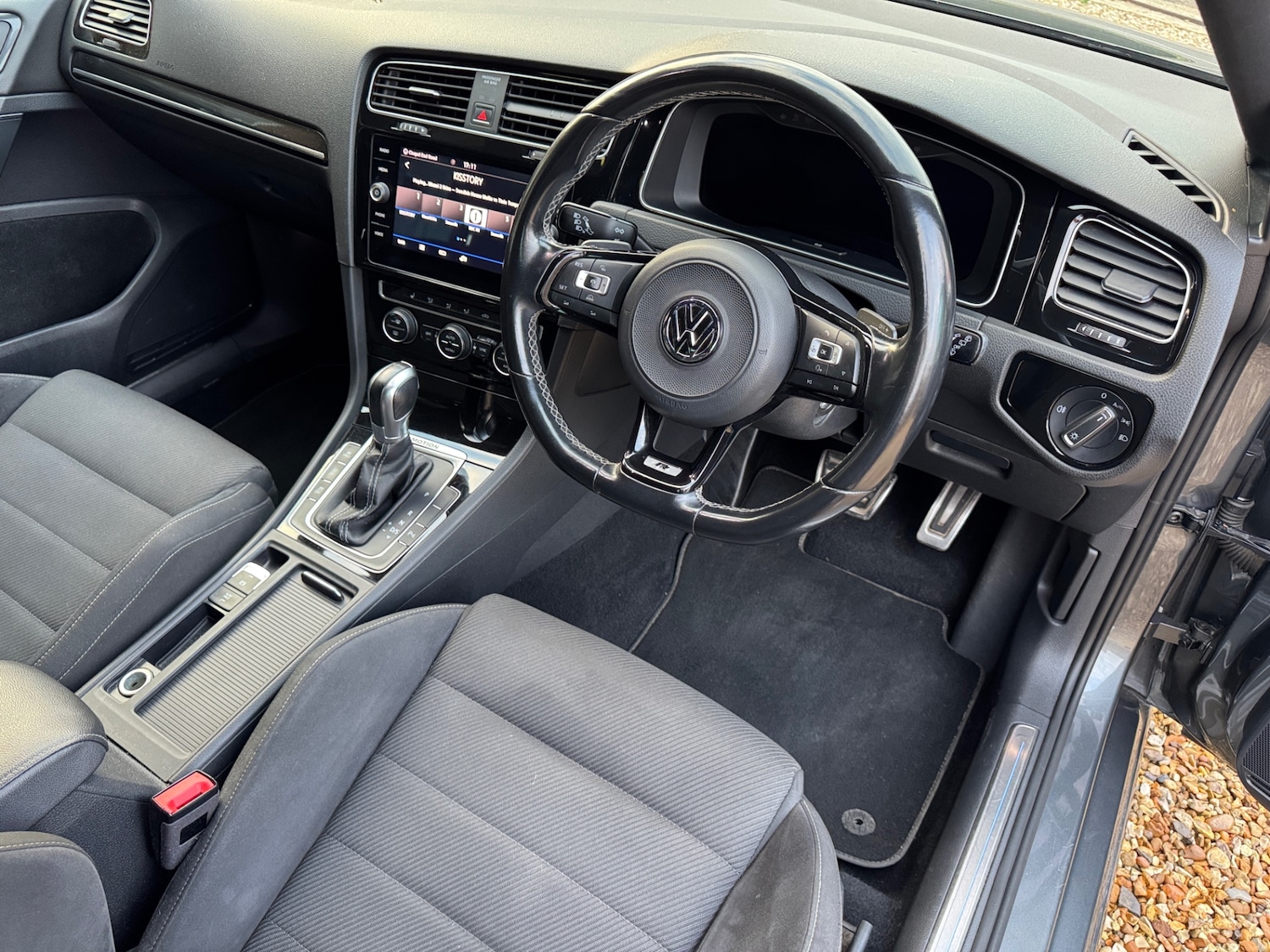 Used Volkswagen Golf 2018 for sale - 77558815: Photo 22