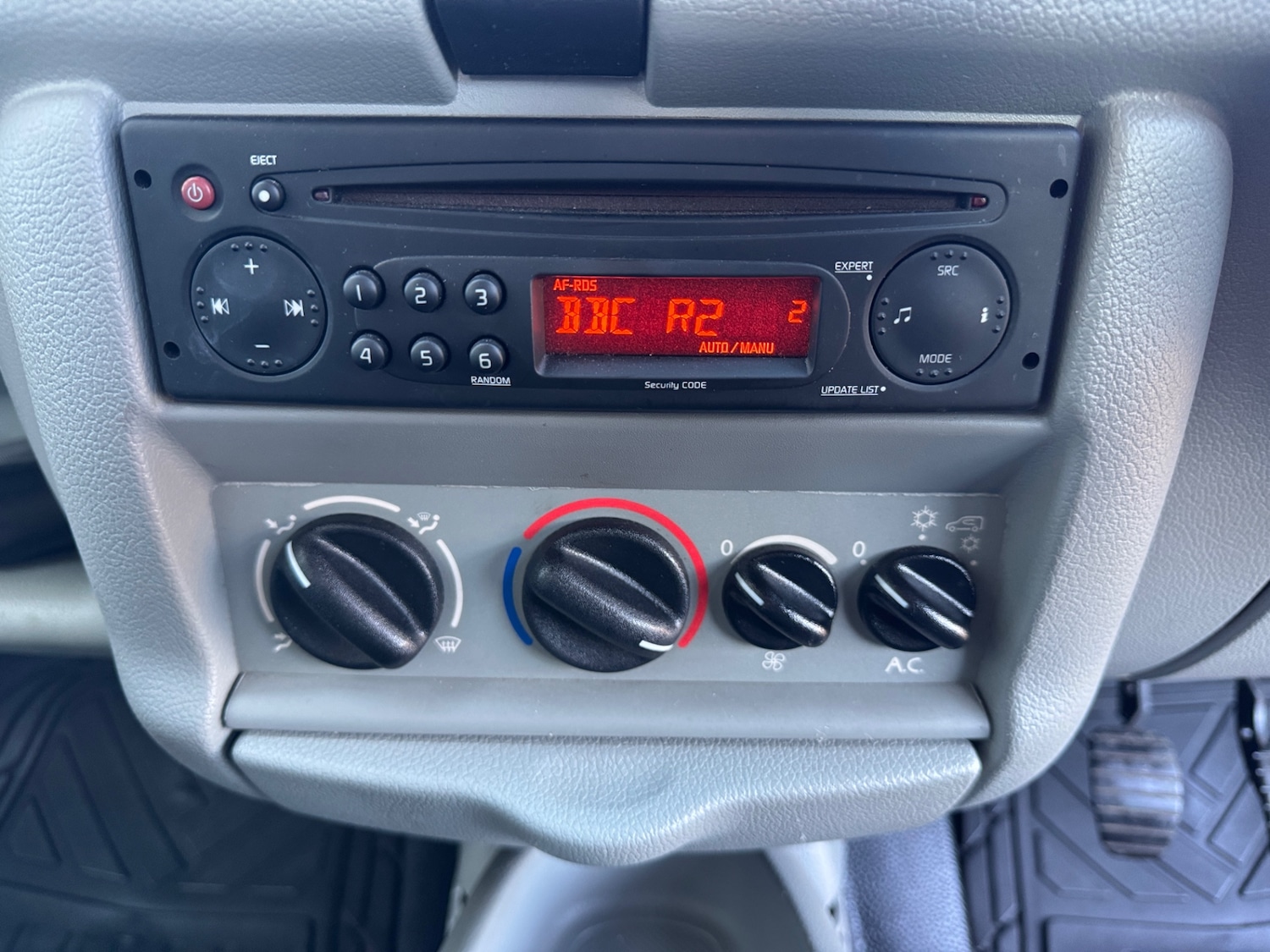 Used Renault Megane 2009 for sale - 77048233: Photo 5