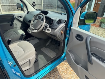 Used Renault Kangoo 2010 for sale - 75313901: Photo