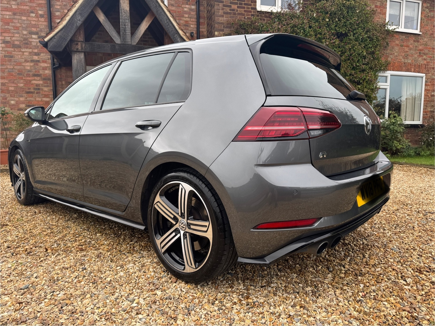 Used Volkswagen Golf 2018 for sale - 75982404: Photo 1