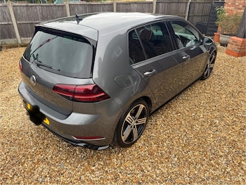 Used Volkswagen Golf 2018 for sale - 75982404: Photo