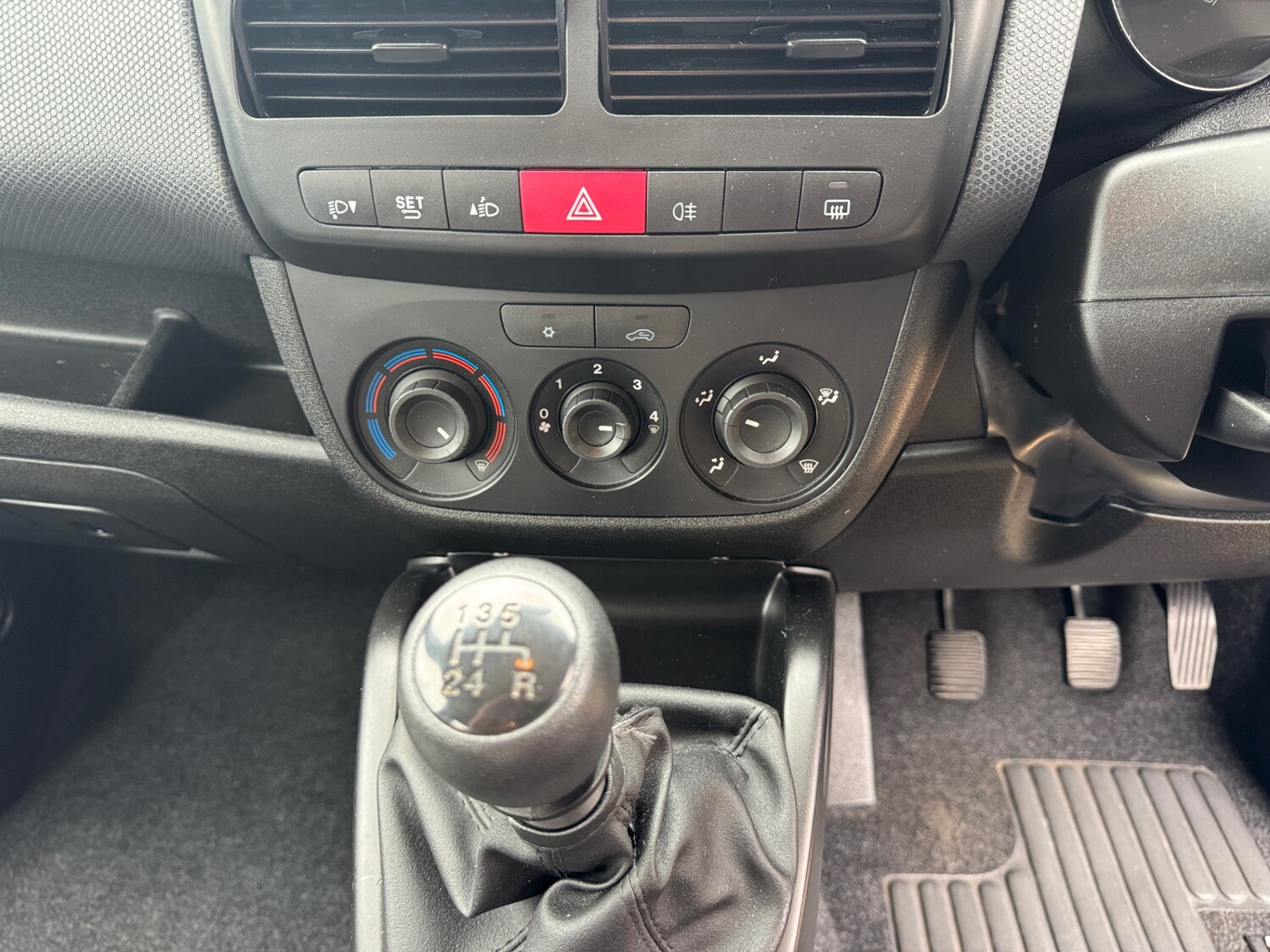 Used Fiat Doblo 2018 for sale - 76225458: Photo 18
