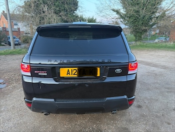 Used Land Rover Range Rover Sport 2018 for sale - 77888268: Photo