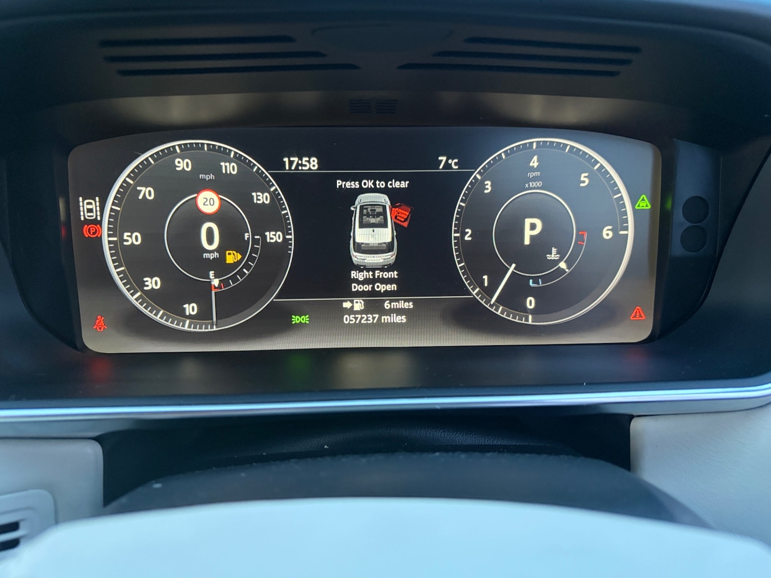 Used Land Rover Range Rover Sport 2018 for sale - 77888268: Photo 6