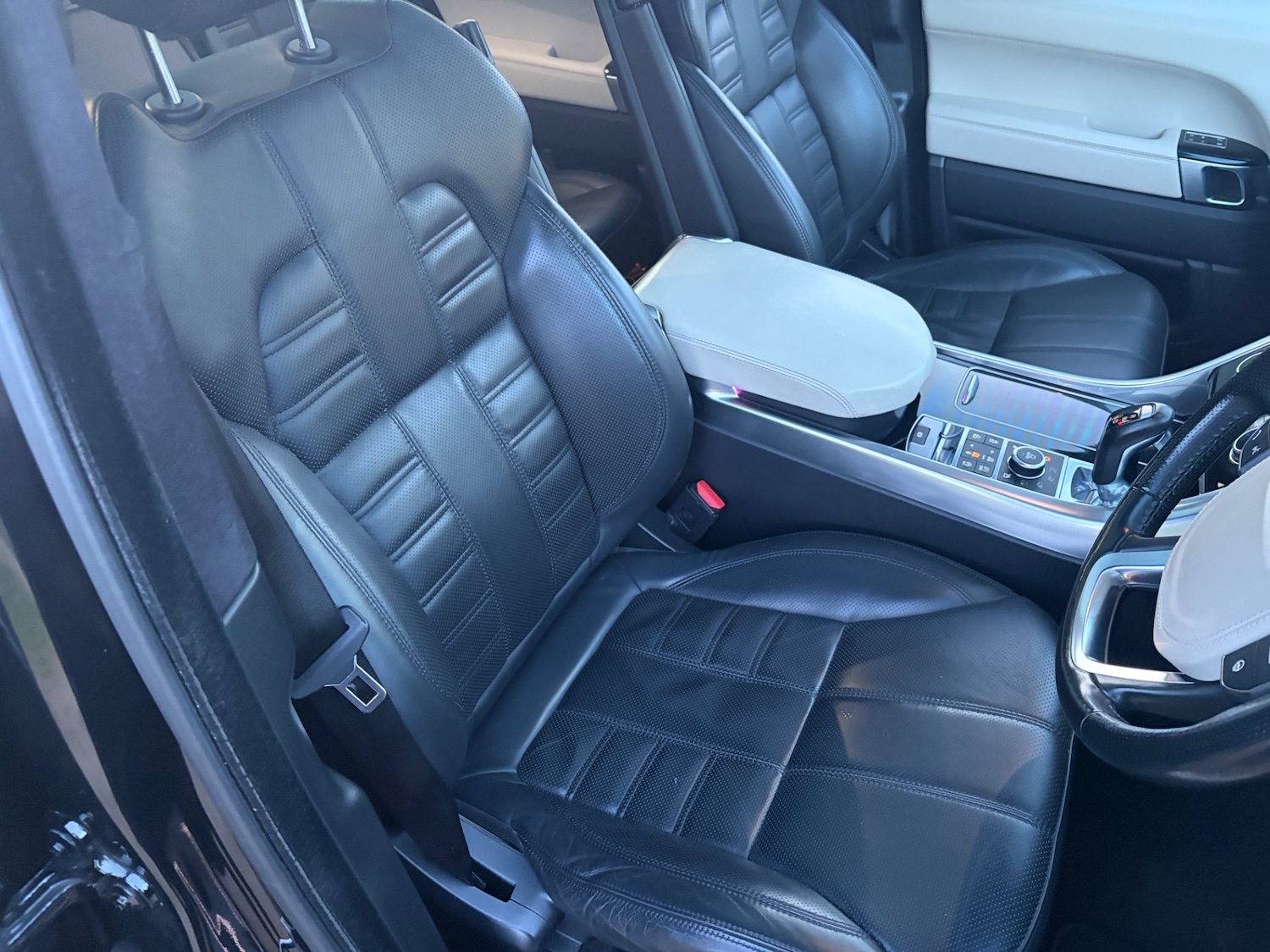 Used Land Rover Range Rover Sport 2018 for sale - 77888268: Photo 9