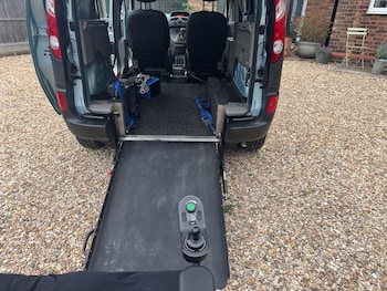 Used Renault Kangoo 2010 for sale - 76589750: Photo