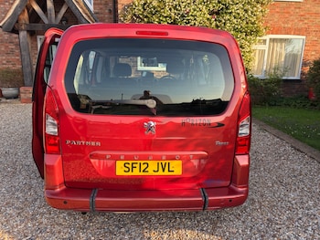 Used Peugeot Partner Tepee 2012 for sale - 79032122: Photo