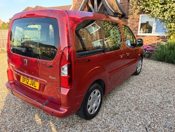 Used Peugeot Partner Tepee 2012 for sale - 79032122: Photo