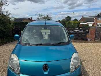 Used Renault Kangoo 2010 for sale - 76340223: Photo