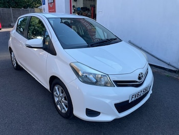 Used Toyota Yaris 2012 for sale - 79549136: Photo