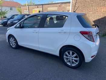 Used Toyota Yaris 2012 for sale - 79549136: Photo