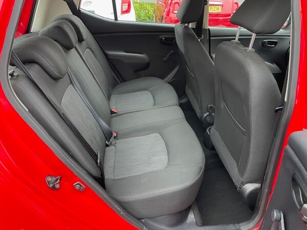Used Hyundai i10 2012 for sale - 76234485: Photo 7