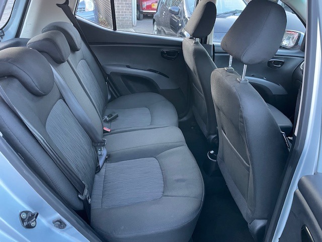 Used Hyundai i10 2013 for sale - 76416171: Photo 8