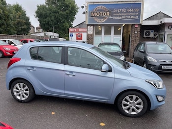 Used Hyundai i20 2014 for sale - 75829794: Photo