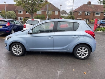 Used Hyundai i20 2014 for sale - 75829794: Photo