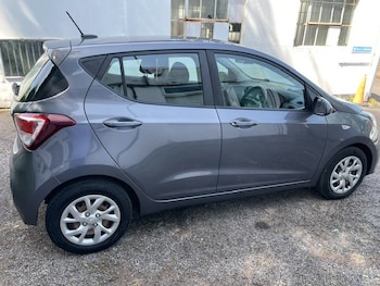 Used Hyundai i10 2017 for sale - 78681834: Photo