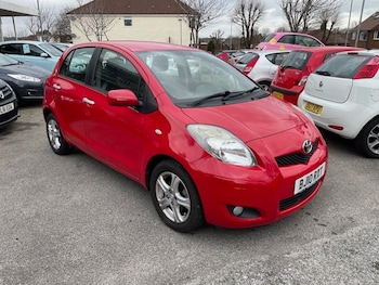 Used Toyota Yaris 2010 for sale - 77667966: Photo