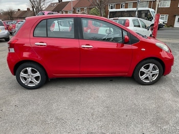 Used Toyota Yaris 2010 for sale - 77667966: Photo