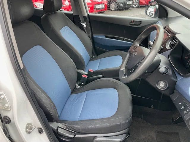 Used Hyundai i10 2014 for sale - 76363802: Photo 9