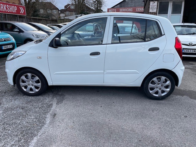 Used Hyundai i10 2011 for sale - 77504595: Photo 4