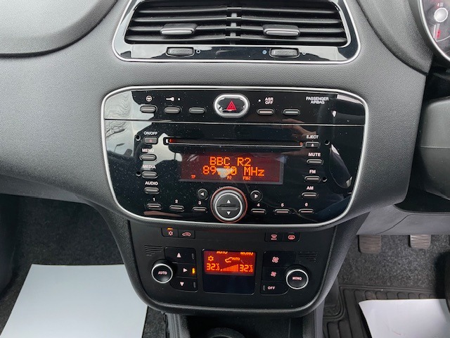 Used Fiat Punto 2017 for sale - 77666700: Photo 11