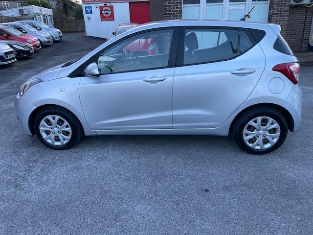 Used Hyundai i10 2014 for sale - 77937607: Photo 4