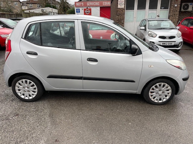 Used Hyundai i10 2009 for sale - 76969117: Photo 3