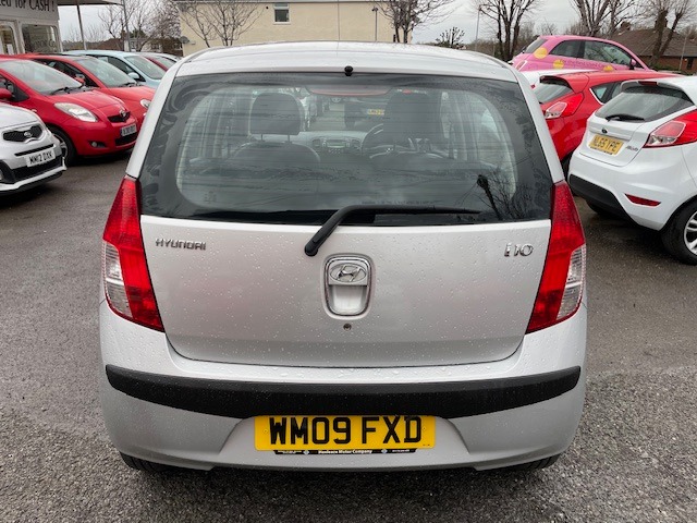 Used Hyundai i10 2009 for sale - 76969117: Photo 5