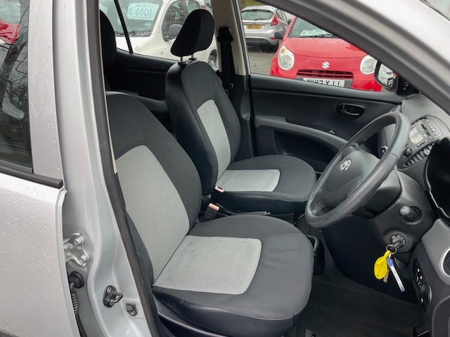 Used Hyundai i10 2009 for sale - 76969117: Photo 9